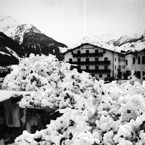 A Town Grapples with 10 Feet of Popcorn